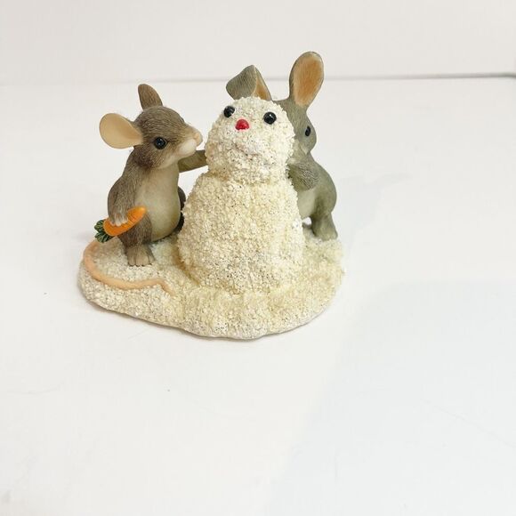 Fits and Floyd Charming Tails Building a Snowbunny - Picture 1 of 5